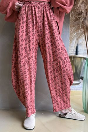 Indira Classic Barrel Pant Indian Red & Russet